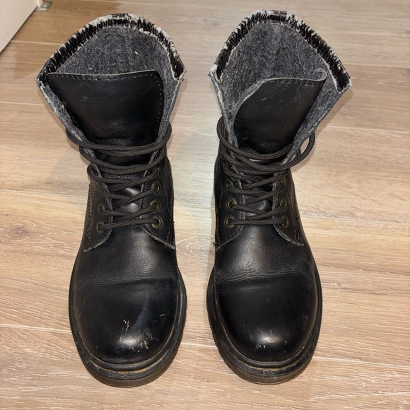 Dr. Martens Boots - 1460 PASCAL VIRGINIA LEATHER BOOTS - Picture 5 of 8
